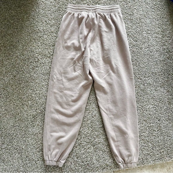 H&M size medium beige sweatpants, good condition - Picture 3 of 3